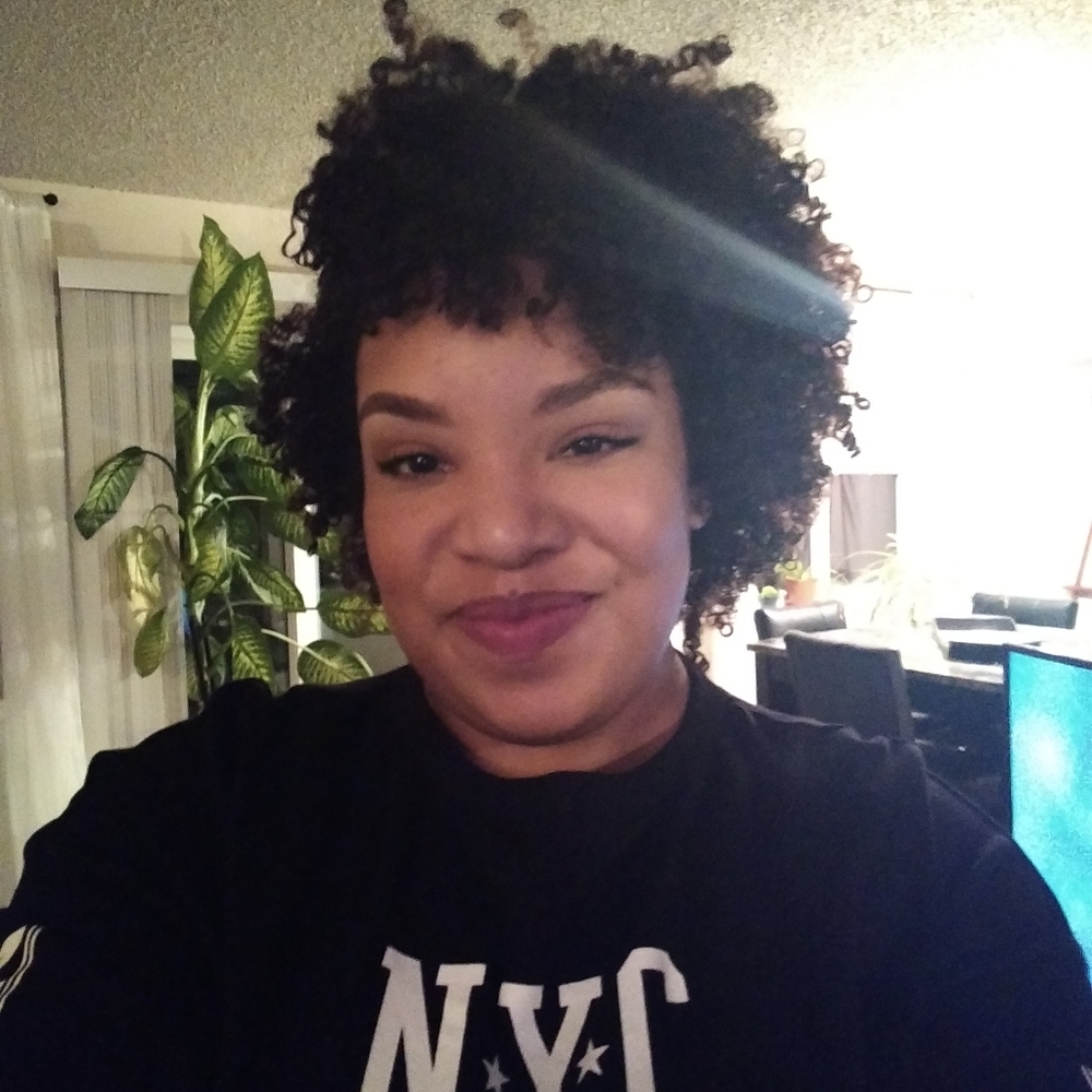 Meet your Posher, Akilah